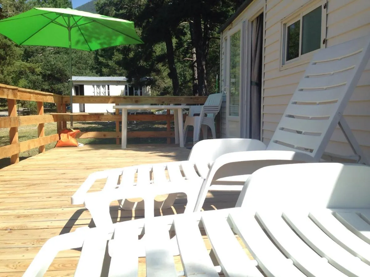 ** Campeggio Hotel Camping Mon Repos Montmaur  Francia