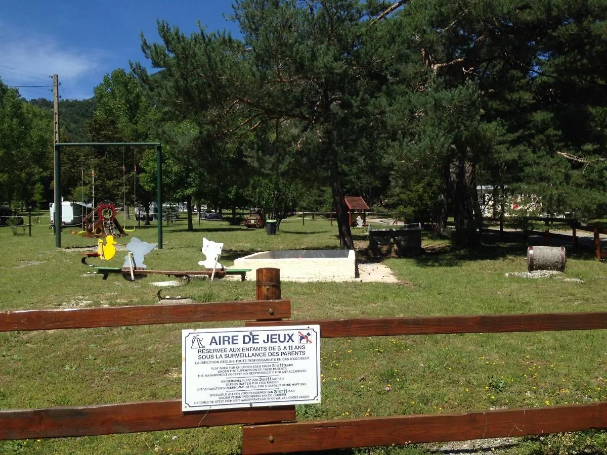 Camping Mon Repos Hotel Montmaur  Campsite